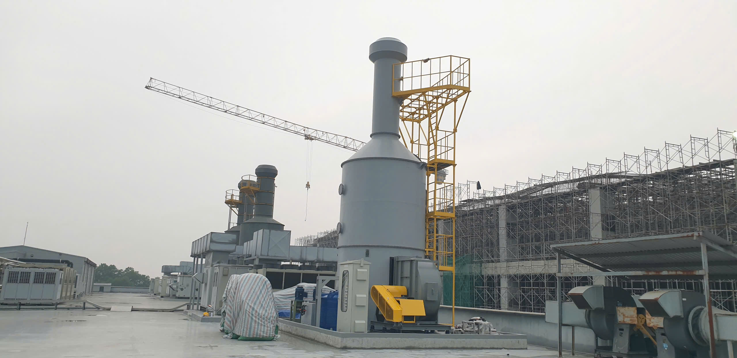 Thiết bị xử lý khí thải